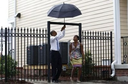 obama-umbrella-mystery