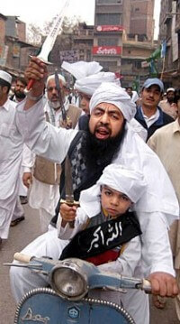 terrorist-father-son terrorist-father-son
