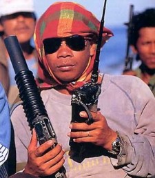 Somali-pirates Is that a Somali pirate behind those Foster-Grants?