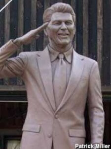 reagan-statue-warsaw reagan-statue-warsaw